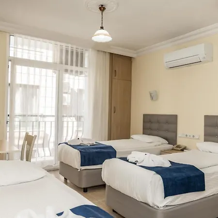 מלון Berrak Su 3*