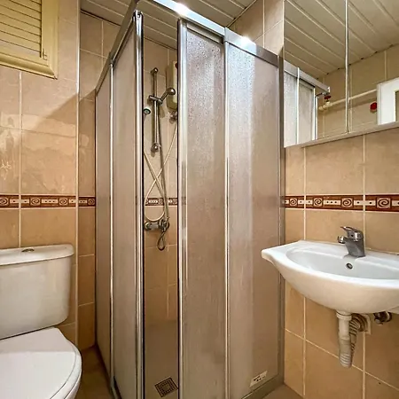 Berrak Su אנטליה