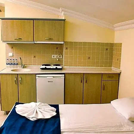 Berrak Su Otel 3*