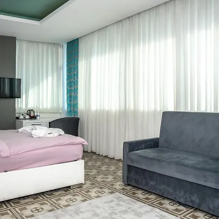 Berrak Su Hotel